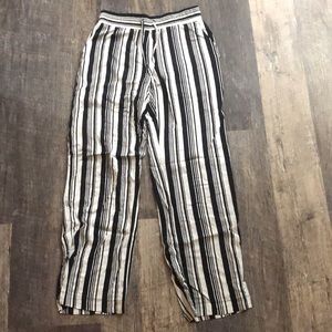 Maurice’s size small. Navy blue and White